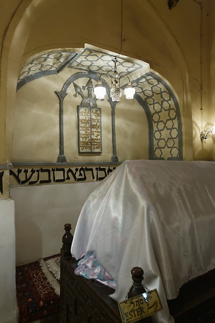 Hamadan-Tombeau d'Esther et Mordechaï-006